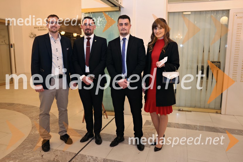  ... ;  ... ;  Gašper Skrbinšek, PDP logis, d.o.o.;  ... Managerski kulturni večer