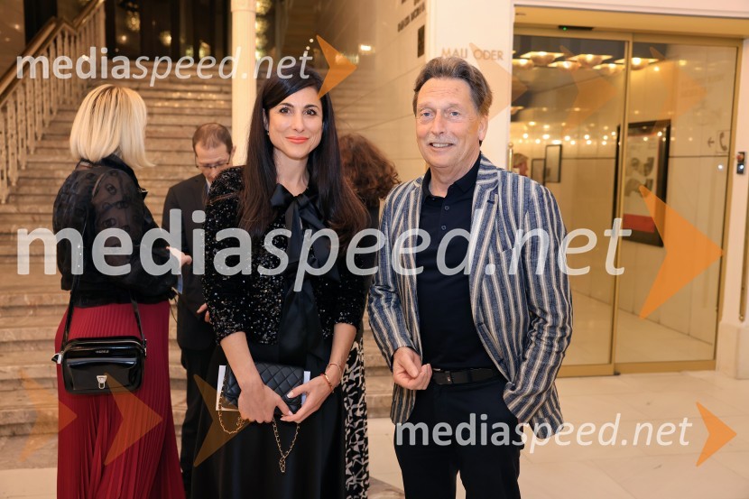  Sanja Savič, PwC Slovenija;  Primož Klemen, ProfilManagerski kulturni večer