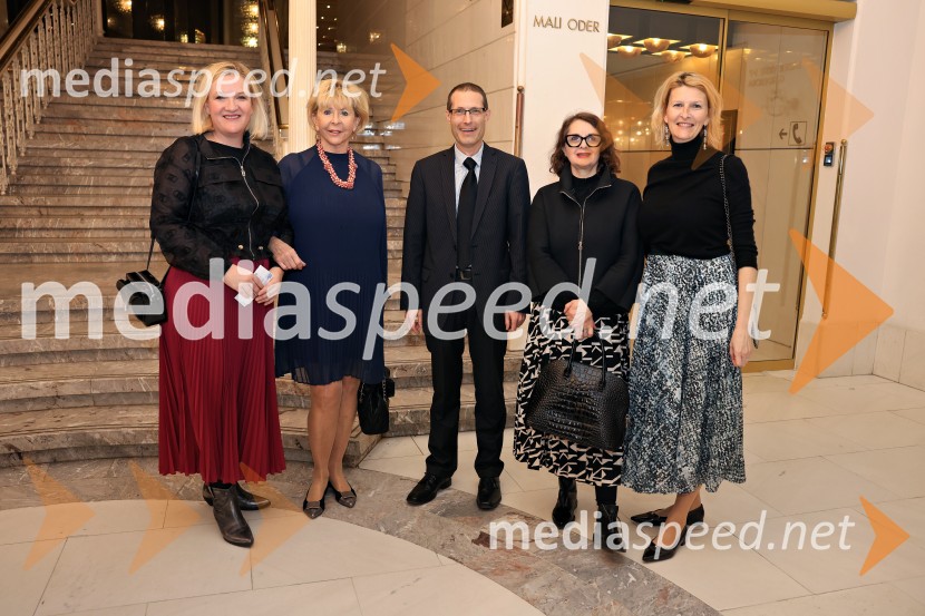  ... ;  Jasna  Dominko Baloh, direktorica izobraževalnega podjetja Doba;  ... ;  ... ;  Polona Baloh Kremavc, DobaManagerski kulturni večer