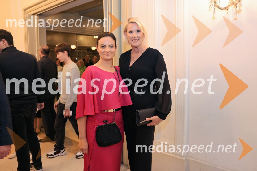  Maja Fesel Kamenik, direktorica, HRM One, d. o. o;  Petra Juvančič, izvršna direktorica, Združenje ManagerManagerski kulturni večer