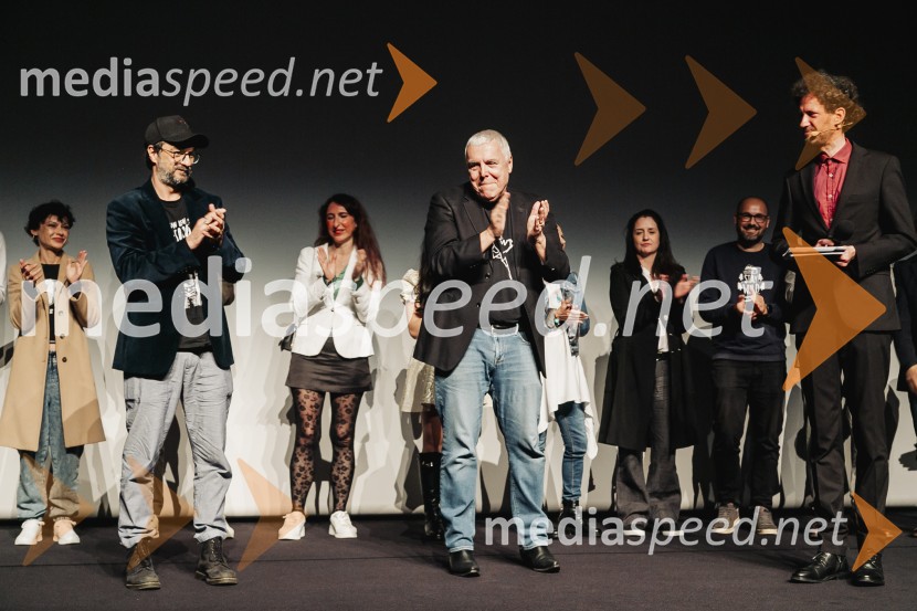  Slobodan Maksimović, režiser;  Zoran Predin, glasbenik;  ... 27. Festival dokumentarnega filma, otvoritev