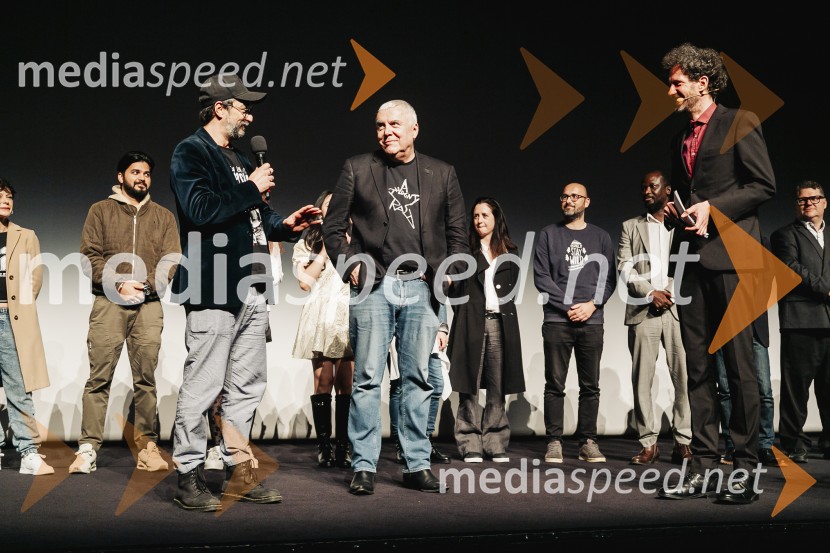  Slobodan Maksimović, režiser;  Zoran Predin, glasbenik;  ... 27. Festival dokumentarnega filma, otvoritev