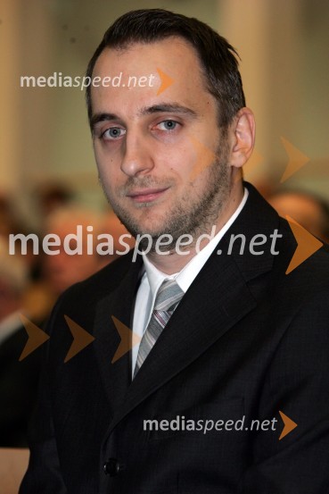 Dr. Gregor Klajnšek, Fakulteta za elektrotehniko in računalništvoUniverza v Mariboru, promocija doktorjev znanosti