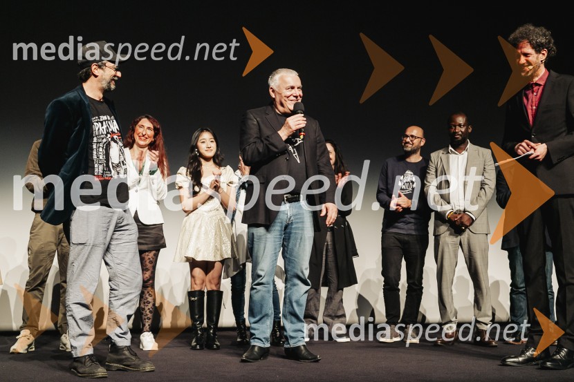  Slobodan Maksimović, režiser;  Zoran Predin, glasbenik;  ... 27. Festival dokumentarnega filma, otvoritev