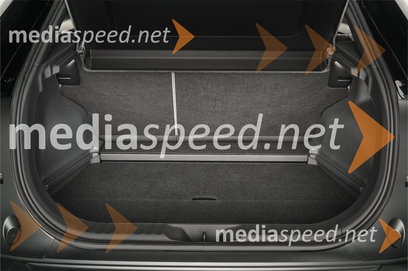 Svetovna premiera: Toyota C-HR+ – nova ikona električnih športnih terencev