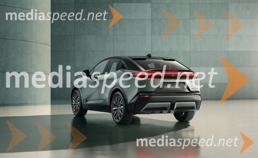 Svetovna premiera: Toyota C-HR+ – nova ikona električnih športnih terencev