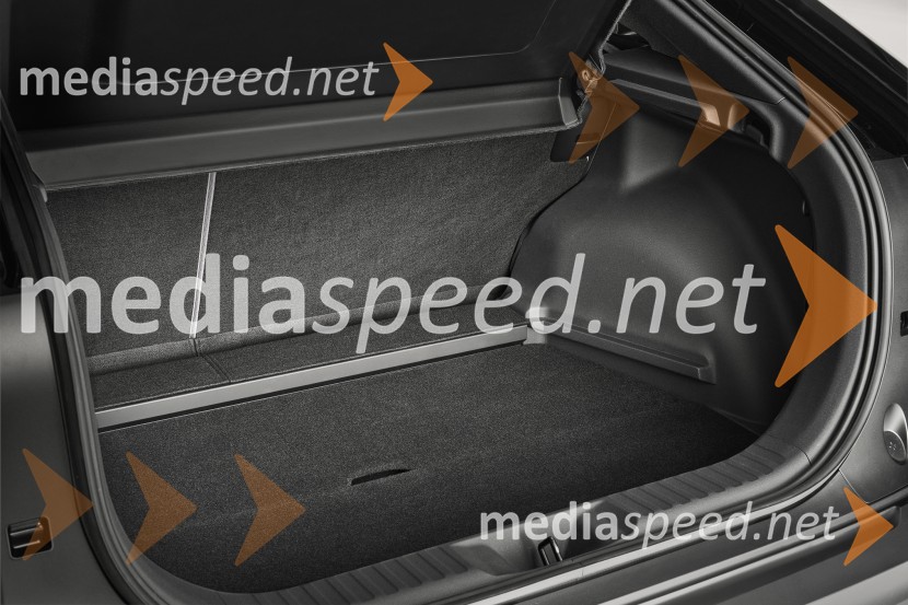 Svetovna premiera: Toyota C-HR+ – nova ikona električnih športnih terencev