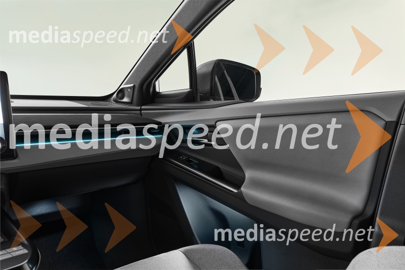 Svetovna premiera: Toyota C-HR+ – nova ikona električnih športnih terencev