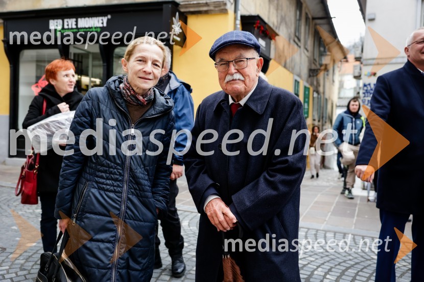  Andreja  Žele, jezikoslovka in slavistka; dr. Boštjan  Žekš, fizikRez vinske trte akademika dr. Antona Trstenjaka