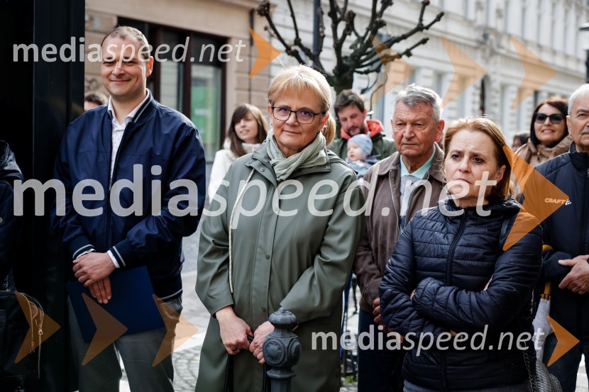 dr.  Borut  Stojilković, Direktorat za visoko šolstvo RS; prof. dr. Andreja Žgajnar Gotvajn, dekanja Fakultete za kemijo in kemijsko tehnologijo; prof. dr. Tatjana Košmerl, profesorica na Biotehniški fakulteti v Ljubljani, mentorica zmagovalne ekipe Lidlov mladi vinar 2016Rez vinske trte akademika dr. Antona Trstenjaka