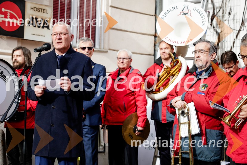  Toni   Jelovica , župan Središča ob DraviRez vinske trte akademika dr. Antona Trstenjaka