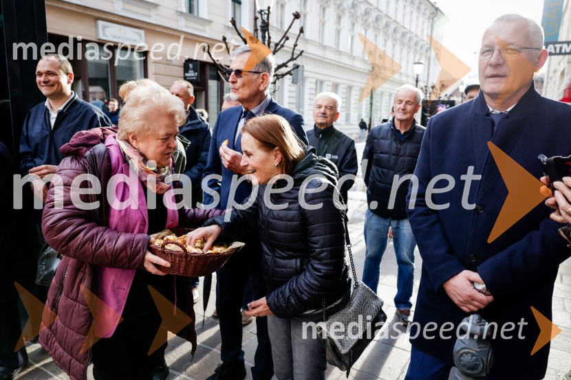  Dragica  Florjančič, Turistično društvo Središče ob Dravi; prof. dr. Tatjana Košmerl, profesorica na Biotehniški fakulteti v Ljubljani, mentorica zmagovalne ekipe Lidlov mladi vinar 2016Rez vinske trte akademika dr. Antona Trstenjaka