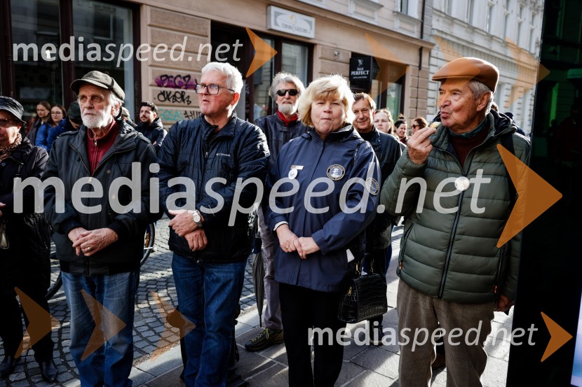 mag. Lučka  Lazarev Šerbec,  ravnateljica OŠ Borcev za severno mejoRez vinske trte akademika dr. Antona Trstenjaka