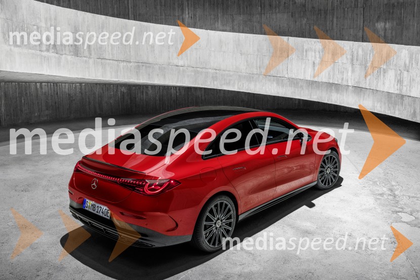 Mercedes-Benz CLA: Inteligenca, eleganca in električna prihodnost