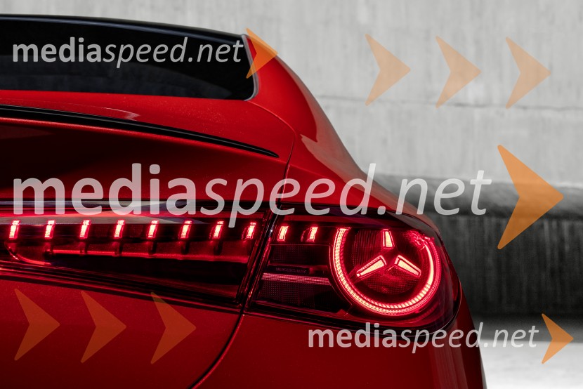 Mercedes-Benz CLA: Inteligenca, eleganca in električna prihodnost