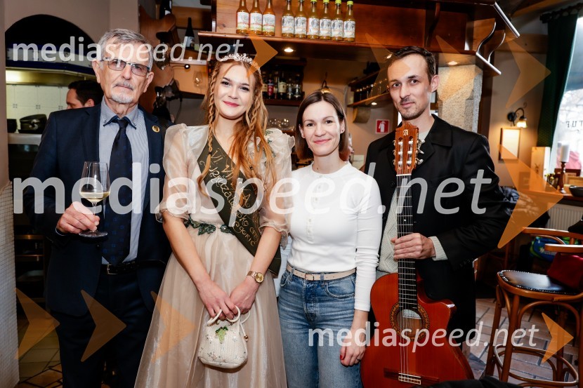  Sandra Kumer, 6.vinska kraljica Jeruzalemsko ormoških goric;  Dušan Gerlovič, predsednik UAT;  Maja  Gajser, pevka;  Domen  Obilčnik, kitaristRez vinske trte akademika dr. Antona Trstenjaka