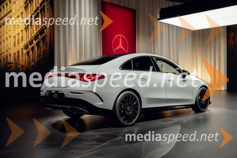 Mercedes-Benz CLA: Inteligenca, eleganca in električna prihodnost
