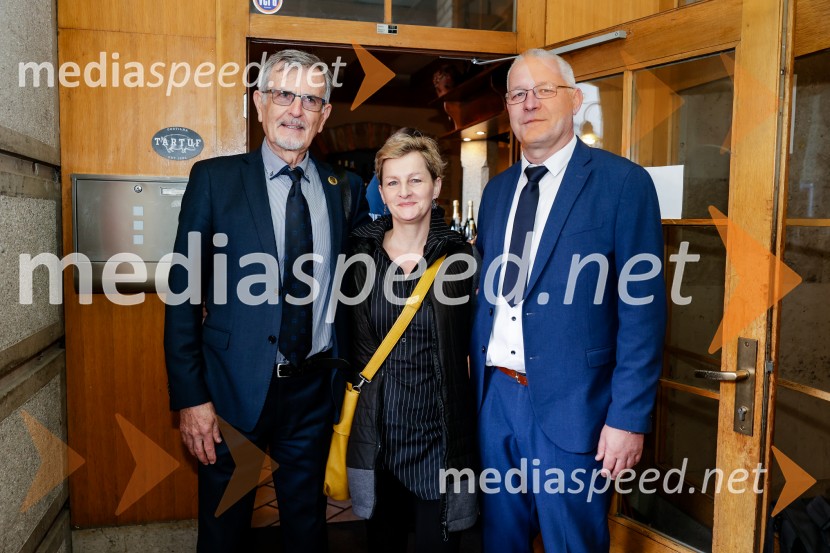 mag. Aleš Drenik, vodja programa resne glasbe, opere in balet, Cankarjev dom;  ... ;  ... Rez vinske trte akademika dr. Antona Trstenjaka