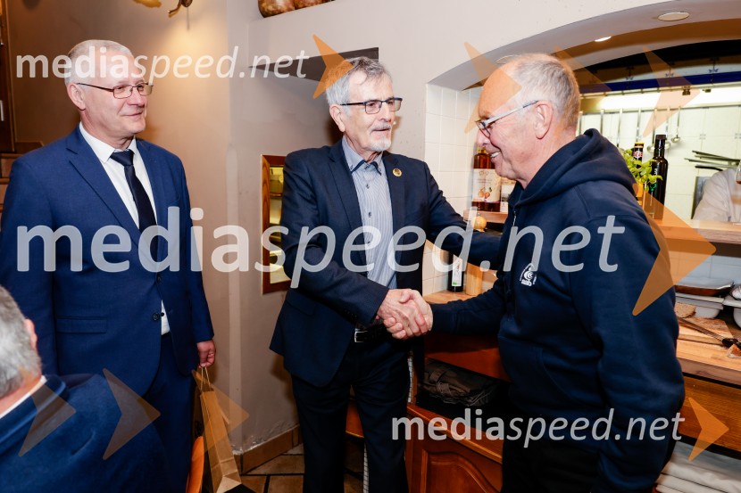  Srečko Debelak, častni konzul, Konzulat Republike Filipini;  ... Rez vinske trte akademika dr. Antona Trstenjaka