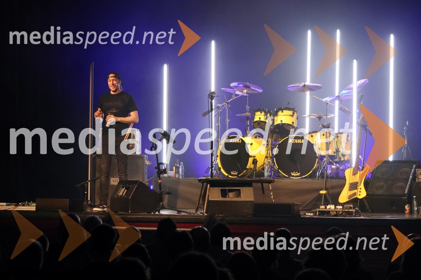  Marko Soršak-Soki, bobnar, skupina Elvis JacksonSokijev dobrodelni masterclass