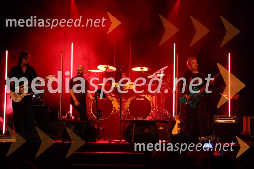  Bor Zuljan, kitarist, Šank rock;  Gregor Jančič, pevec skupine Happy Ol´McWeasel;  Marko Soršak-Soki, bobnar, skupina Elvis Jackson;  Jani Hace, glasbenik, SiddhartaSokijev dobrodelni masterclass