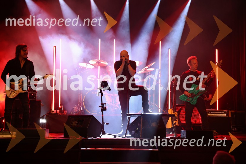  Bor Zuljan, kitarist, Šank rock;  Gregor Jančič, pevec skupine Happy Ol´McWeasel;  Jani Hace, glasbenik, SiddhartaSokijev dobrodelni masterclass