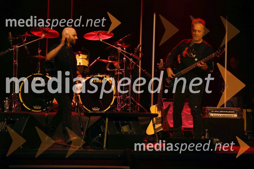  Gregor Jančič, pevec skupine Happy Ol´McWeasel;  Jani Hace, glasbenik, SiddhartaSokijev dobrodelni masterclass