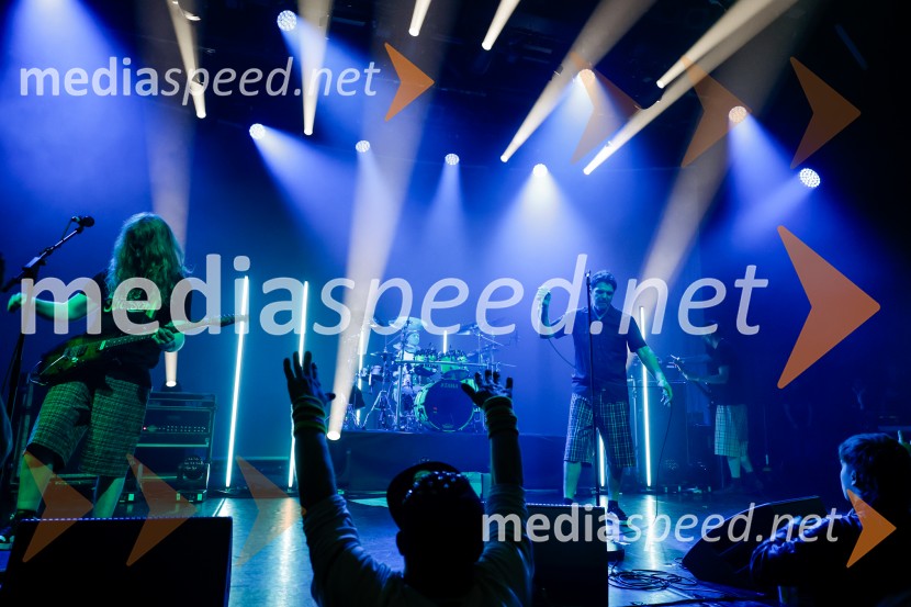  Marty  Favento, kitara, skupina Elvis Jackson;  David  Kovšca – Buda, pevec skupine Elvis JacksonPredstavitev novega albuma zasedbe Elvis Jackson