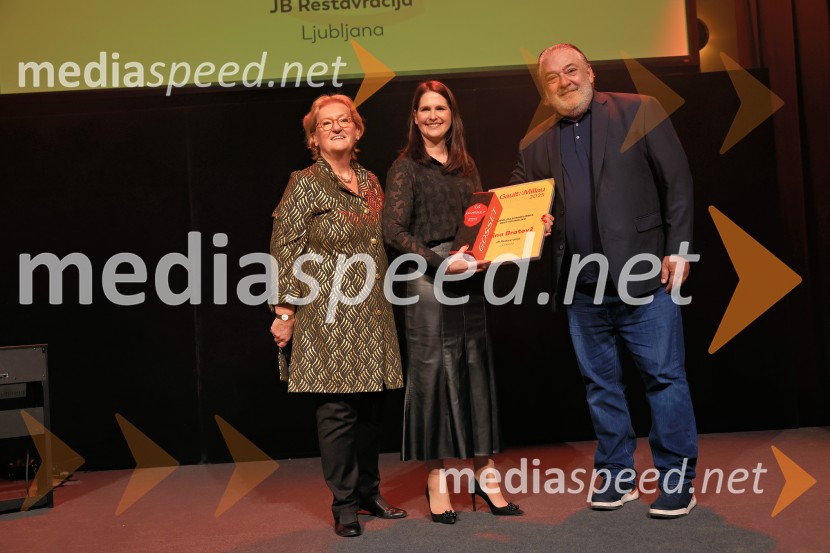  Mira Šemić, direktorica, Gault&Millau Slovenija;  Nina Bratovž, sommelierka JB restavracija;  Slobodan Boba ŽivojinovićGAULT&MILLAU podelil nagrade za leto 2025