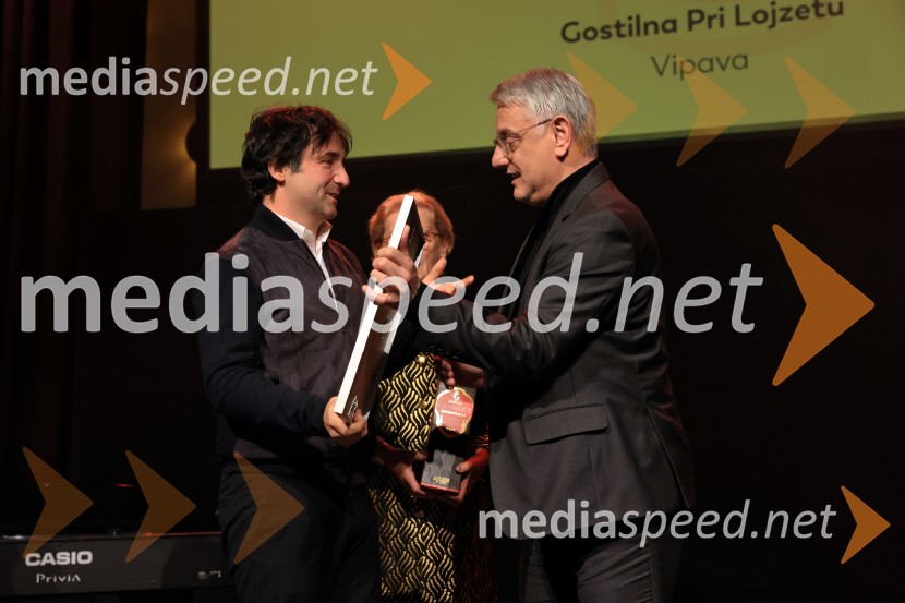  Tomaž Kavčič, kuharski mojster, Pri Lojzetu, Zemono, podpredsednik BASS;  Matjaž Han, minister za gospodarstvo, turizem in športGAULT&MILLAU podelil nagrade za leto 2025