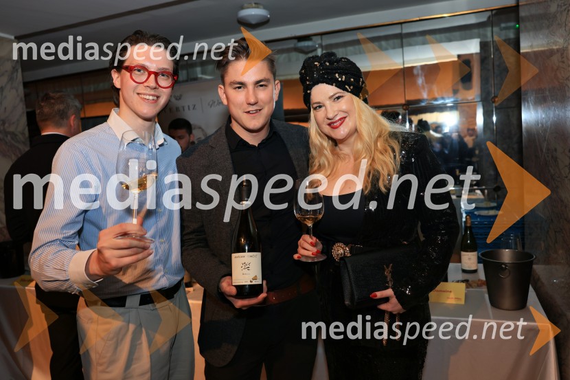  ... ;  Miha Ritonja, Albiana wines;  Danica Lovenjak, novinarka, voditeljicaGAULT&MILLAU podelil nagrade za leto 2025
