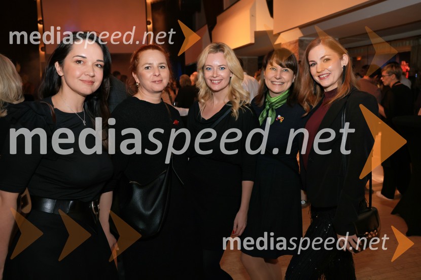  ... ;  ... ;  Ana Savšek;  ... ;  ... GAULT&MILLAU podelil nagrade za leto 2025