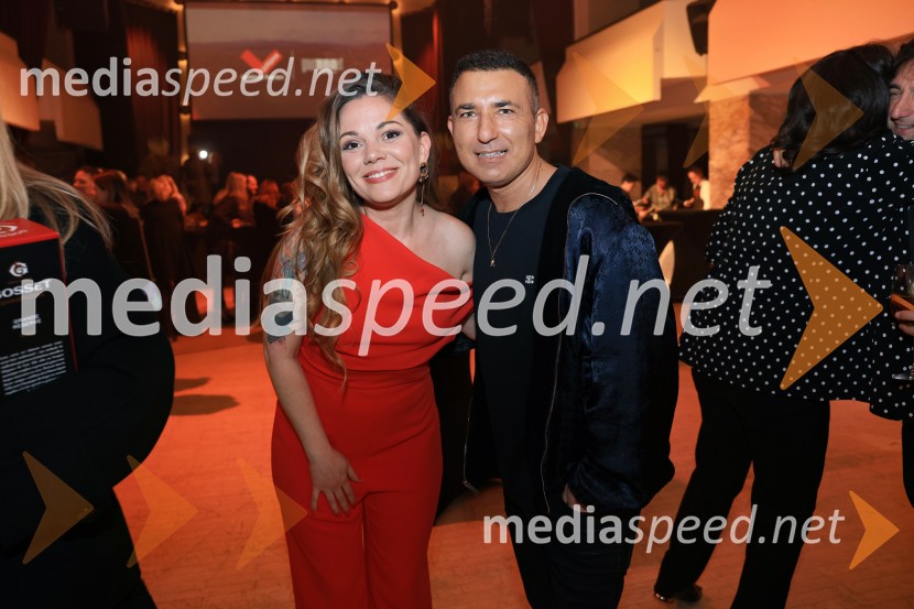  Jana Šušteršič, pevka, zmagovalka šova Slovenija ima talent 2014;  ... GAULT&MILLAU podelil nagrade za leto 2025