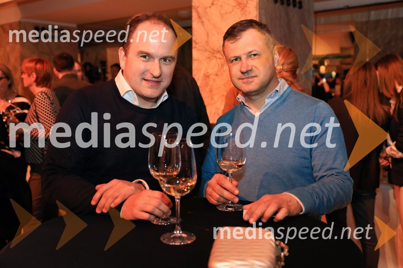  Jure Tomič, chef, Ošterija Debeluh;  ... GAULT&MILLAU podelil nagrade za leto 2025