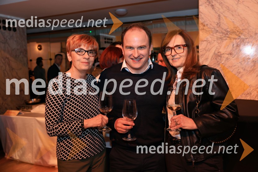  ... ;  Jure Tomič, chef, Ošterija Debeluh;  Simona Zdovc, FUDOGAULT&MILLAU podelil nagrade za leto 2025