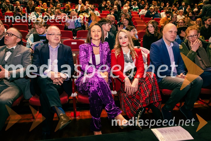 prof. dr. Dejan Verčič,  profesor in vodja Centra za marketing in odnose z javnostmi na Fakulteti za družbene vede v Ljubljani, ter partner in direktor za znanje, Herman & partnerji d.o.o.;  ... ;  ... Fabula v teoriji s Francisom Fukuyamo, Cankarjev dom