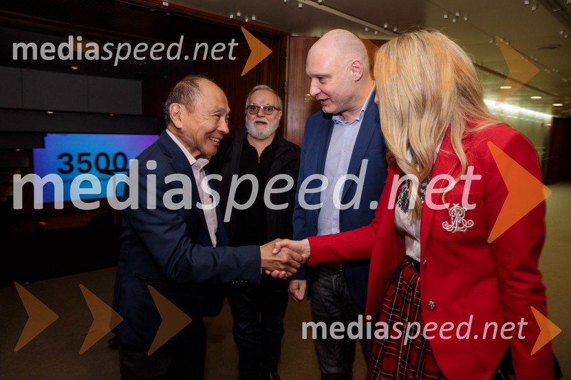  Francis Fukuyama, politolog in politični ekonomist;  Mitja Čander, direktor, Beletrina;  Maja Čander, kreativna direktorica, Kreativna bazaFabula v teoriji s Francisom Fukuyamo, Cankarjev dom