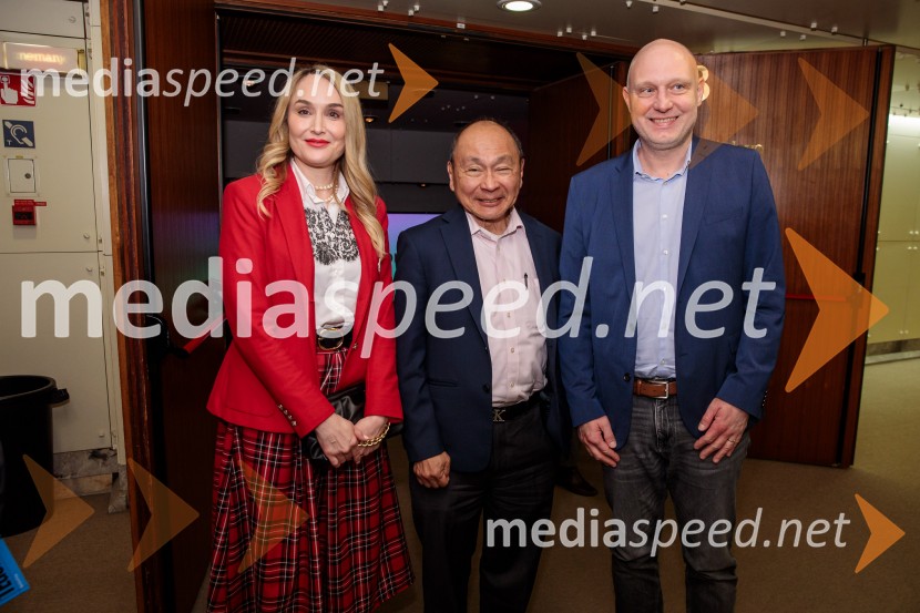  Maja Čander, kreativna direktorica in prokuristka, Kreativna baza;  Francis Fukuyama, politolog in politični ekonomist;  Mitja Čander, direktor, BeletrinaFabula v teoriji s Francisom Fukuyamo, Cankarjev dom