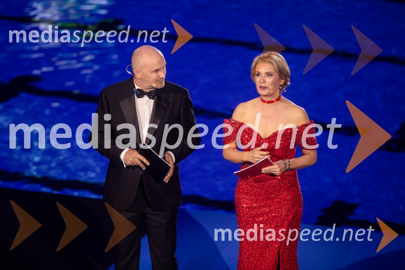  Anže Bašelj, voditelj;  Bernarda Žarn, voditeljicaOdprtje Športnega centra Ilirija