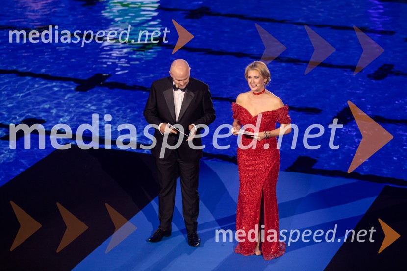  Anže Bašelj, voditelj;  Bernarda Žarn, voditeljicaOdprtje Športnega centra Ilirija