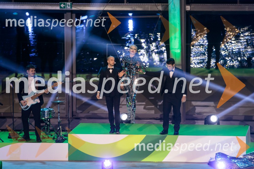  RAIVEN, pevkaOdprtje Športnega centra Ilirija