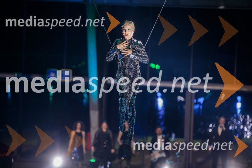  RAIVEN, pevkaOdprtje Športnega centra Ilirija