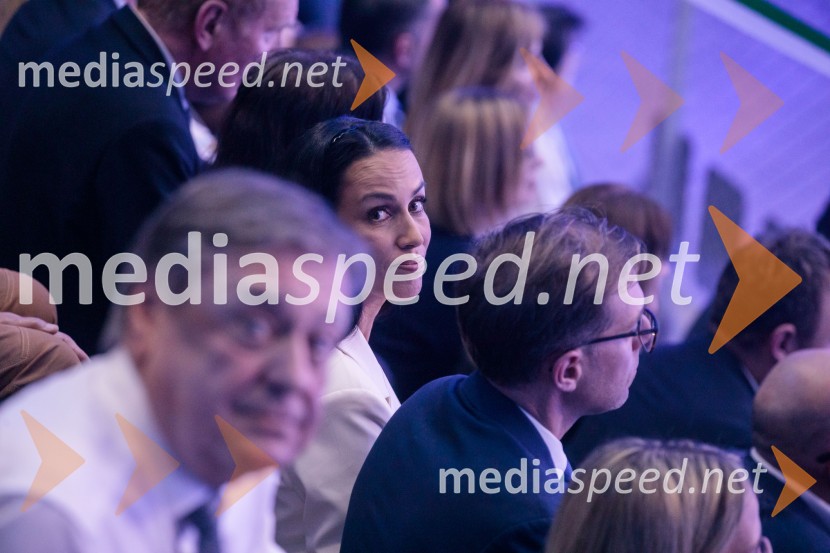  Tina Gaber, fotomodelOdprtje Športnega centra Ilirija