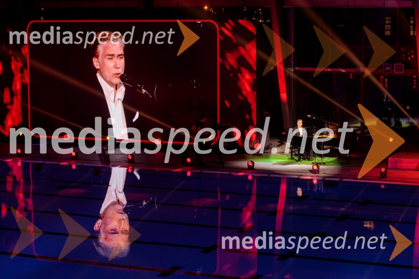  Jan Plestenjak, pevecOdprtje Športnega centra Ilirija