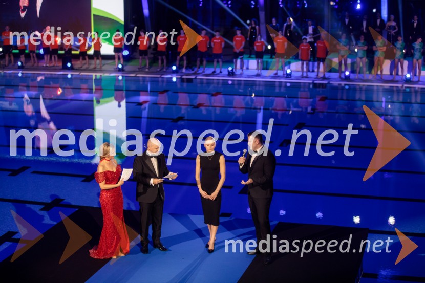  Bernarda Žarn, voditeljica;  Anže Bašelj, voditelj;  Neža Klančar, plavalka;  Peter Mankoč, slovenski plavalecOdprtje Športnega centra Ilirija