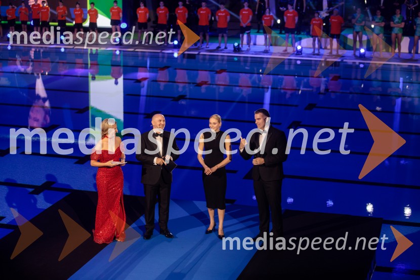  Bernarda Žarn, voditeljica;  Anže Bašelj, voditelj;  Neža Klančar, plavalka;  Peter Mankoč, slovenski plavalecOdprtje Športnega centra Ilirija