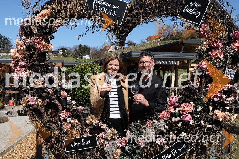  Bogdan Mak, posestvo Sončni raj;  ... Odprtje sezone Fontane vin Vodole 2025