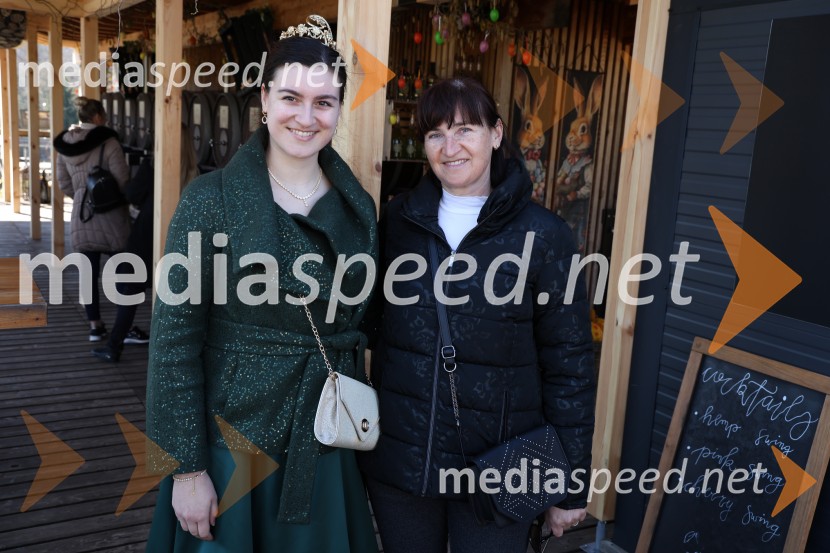  Nina  Polanec, 28. Vinska kraljica Slovenije 2025;  ... Odprtje sezone Fontane vin Vodole 2025