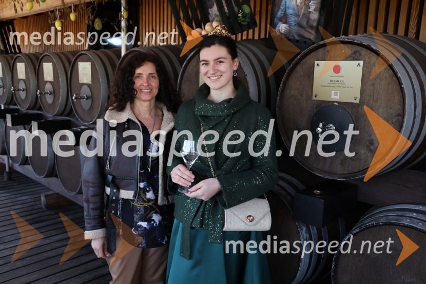  ... ;  Nina  Polanec, 28. Vinska kraljica Slovenije 2025Odprtje sezone Fontane vin Vodole 2025