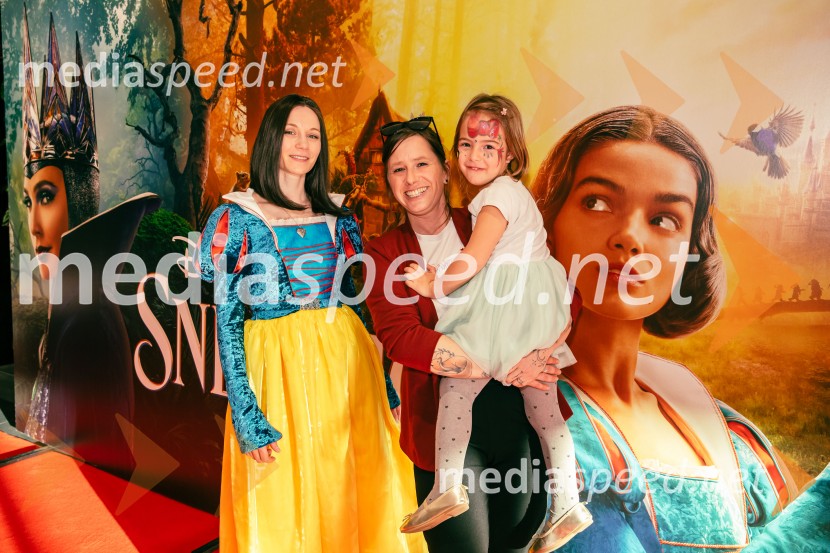  Klara Čotar, Black Tea Cosplay;  ... ;  ... Sneguljčica, premiera Disneyjeve klasike v Cineplexx Ljubljana